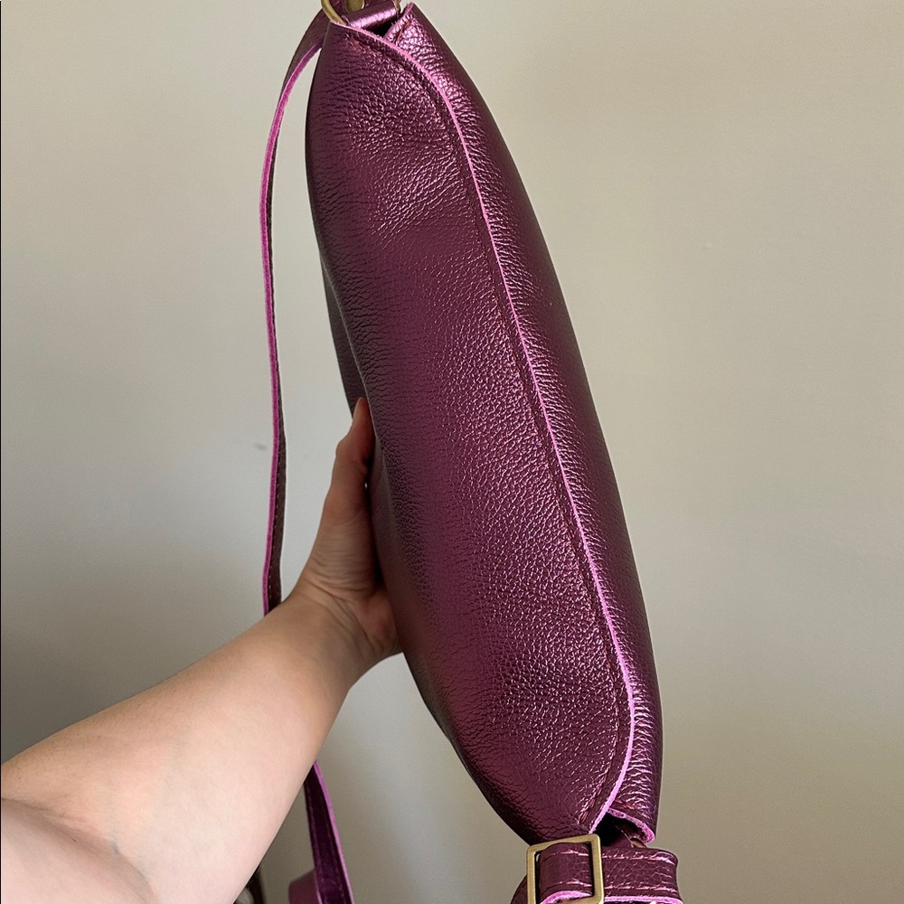Portland Leather Metallic Plum Crossbody Bag with Hot Pink Trim - Picture 6 of 7
